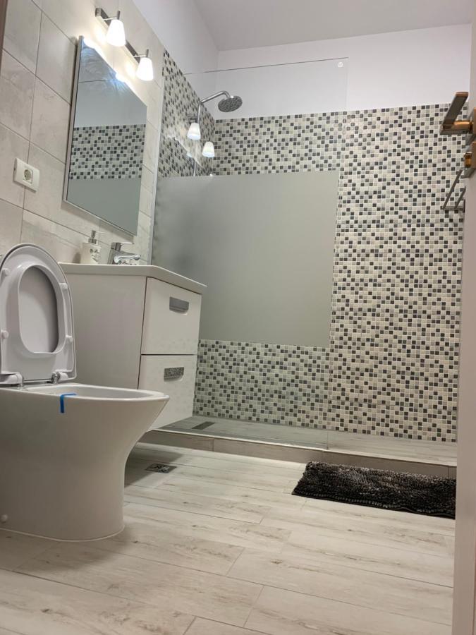 Sunrise Holiday Apartment - Mamaia Nord Năvodari Eksteriør billede